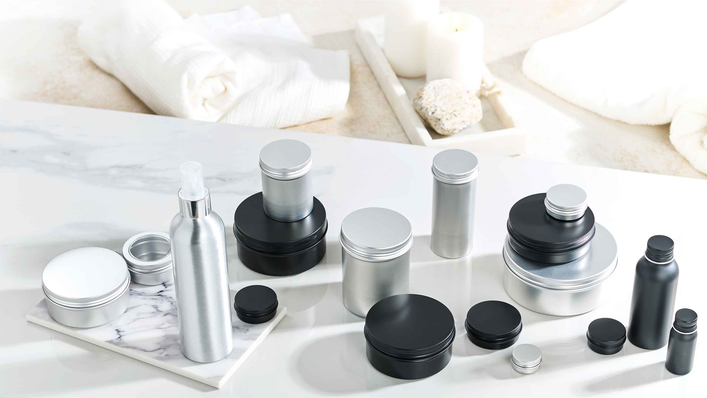 Sélection d'emballages cosmétiques en boîte