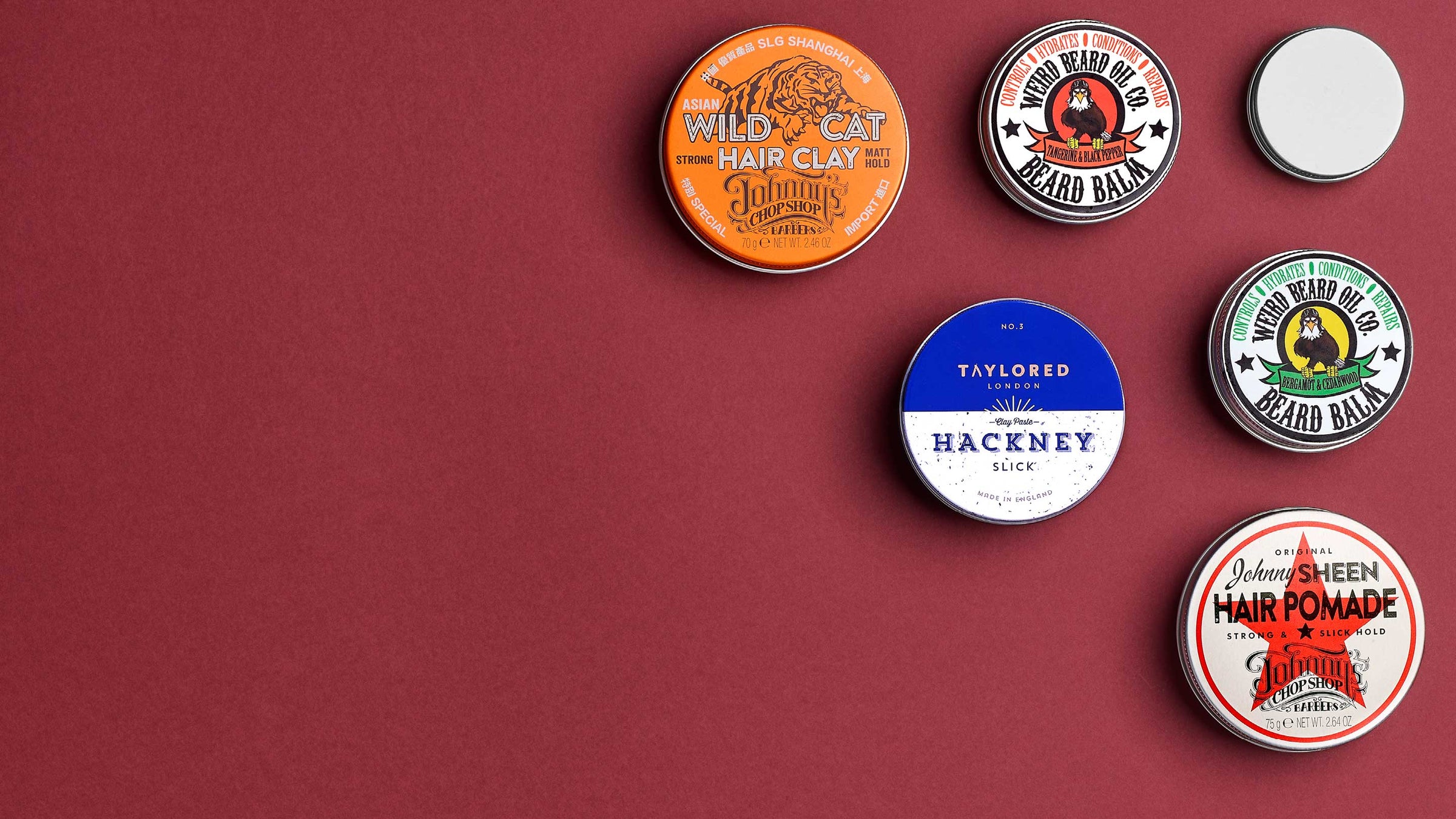 Une gamme d'emballages métalliques différents, sur mesure et étiquetés, pour les cosmétiques et fabriqués en aluminium.