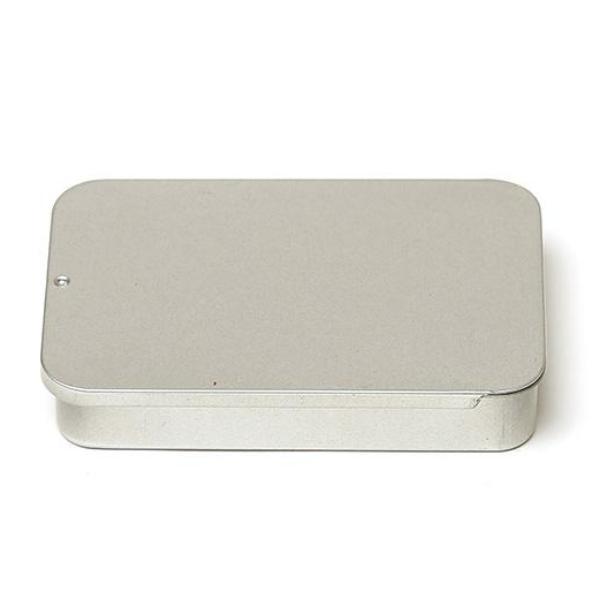 Boîte métallique rectangulaire argentée avec couvercle coulissant