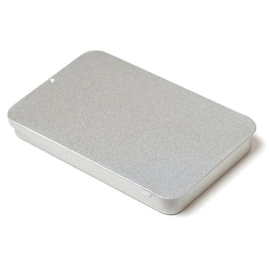 Boîte métallique rectangulaire argentée avec couvercle coulissant