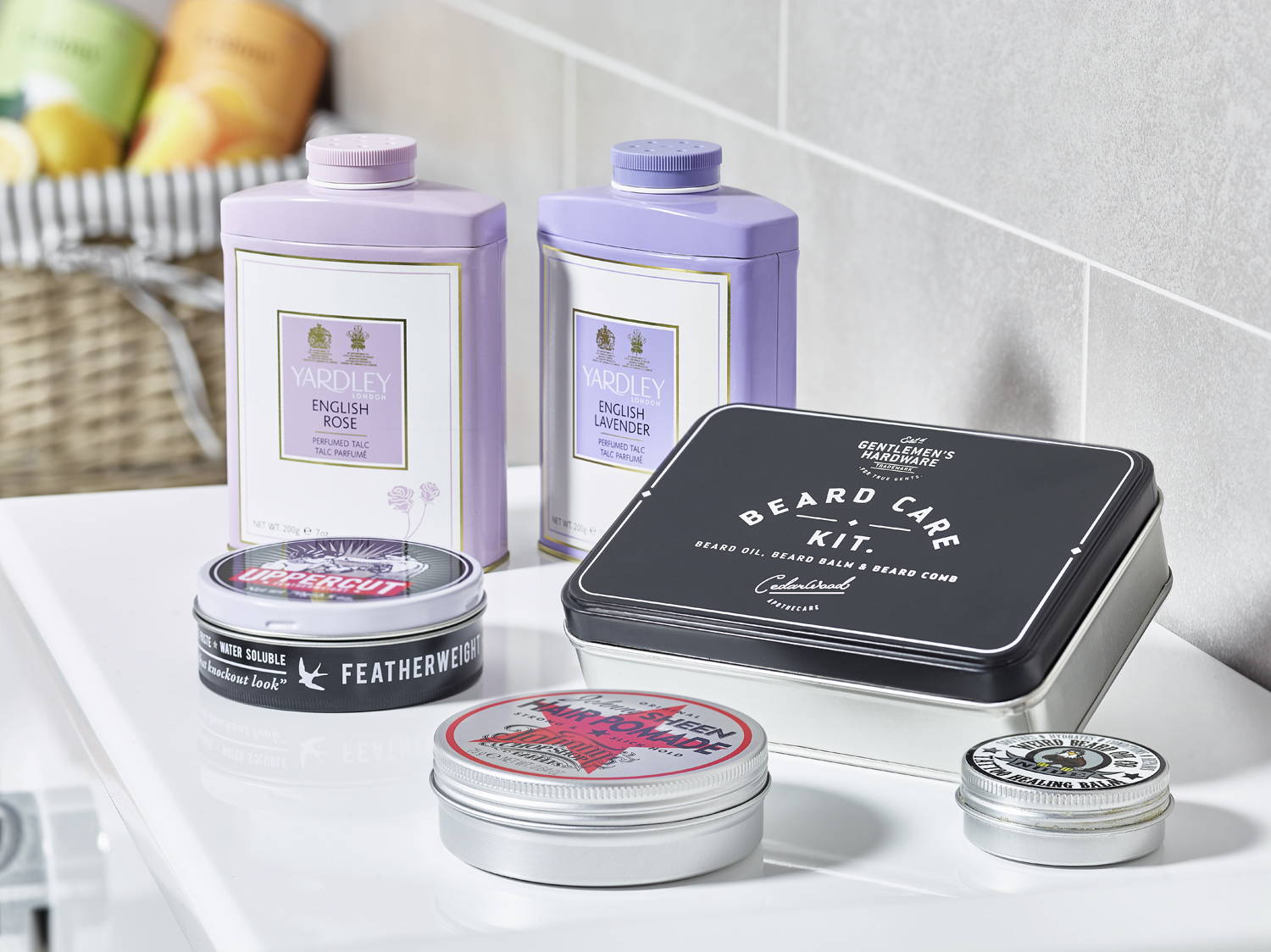 Boîtes métalliques du catalogue ou boîtes métalliques sur mesure ?